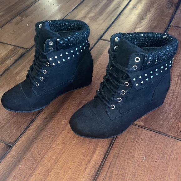 Suede booties - Picture 4 of 5